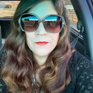 Meet your Posher, Crystal